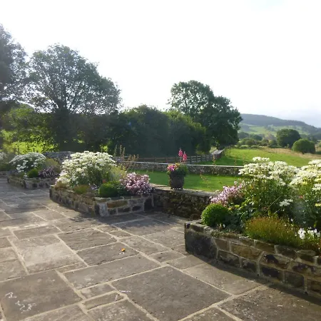 Relaxing Getaway, With Outstanding Views