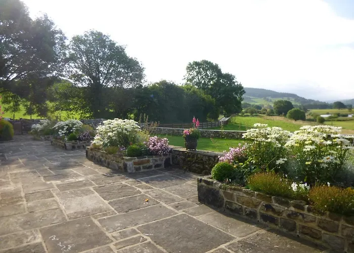 Relaxing Getaway, With Outstanding Views